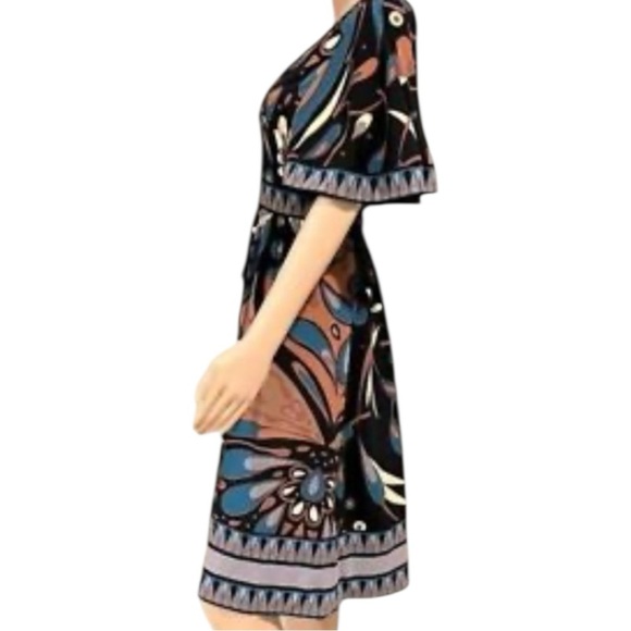 BCBGMAXAZRIA DRESS |XS Multi-Print Tie-Back Flutter Sleeve Dress - Picture 4 of 9